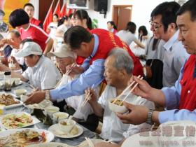 连云港市开展“温馨端午‘粽’是情”志愿服务活动